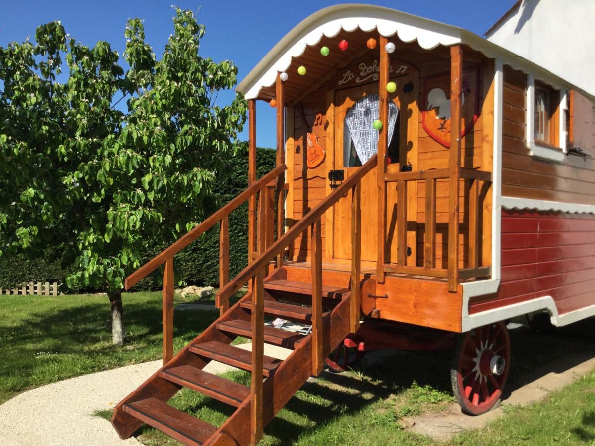 Chambres Et Roulotte De La Gentilhommiere Chazey-sur-Ain Екстериор снимка